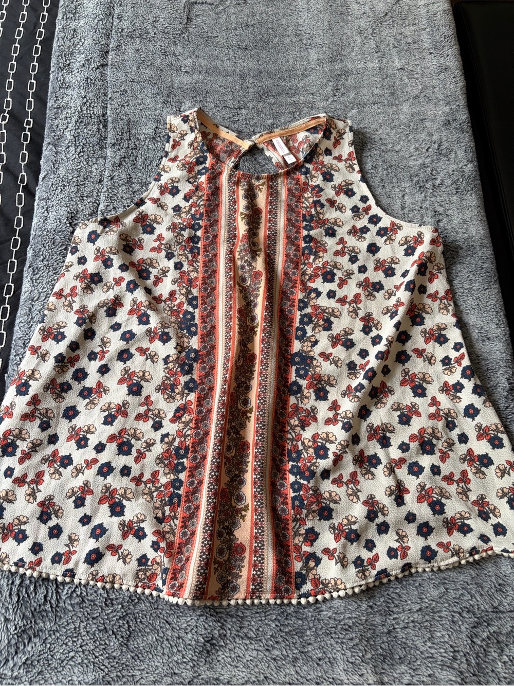 Xhilaration Cream Floral Sleeveless Camisole with Navy and Rust Accents